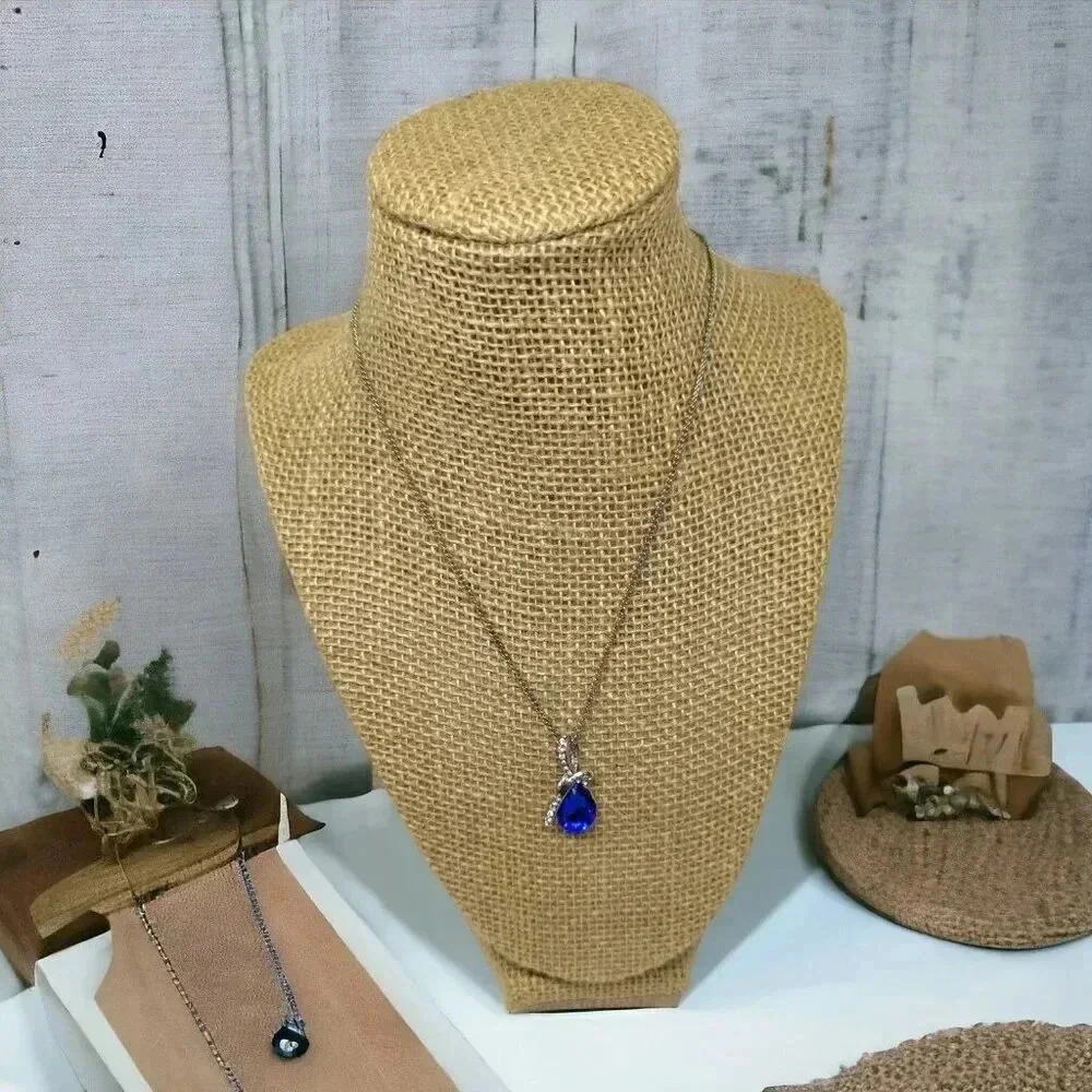 NWT Fashion Jewelry Blue Teardrop Pendant Necklace